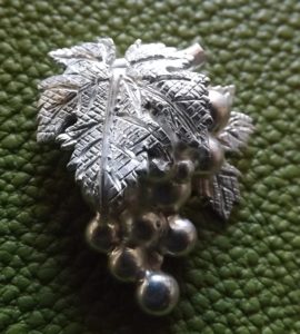 Bijou du in fabrication d'une grape en argent- JL Scaglia